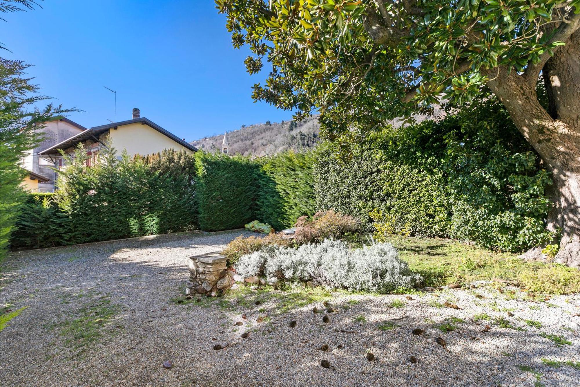 Villa Jejia- Pool And Garden Lesa Exterior foto